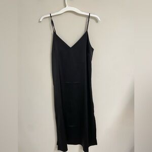 Trendy satin black dress 🖤